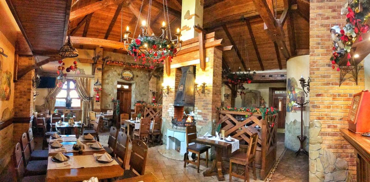 Charda Hotel ウージュホロド エクステリア 写真
